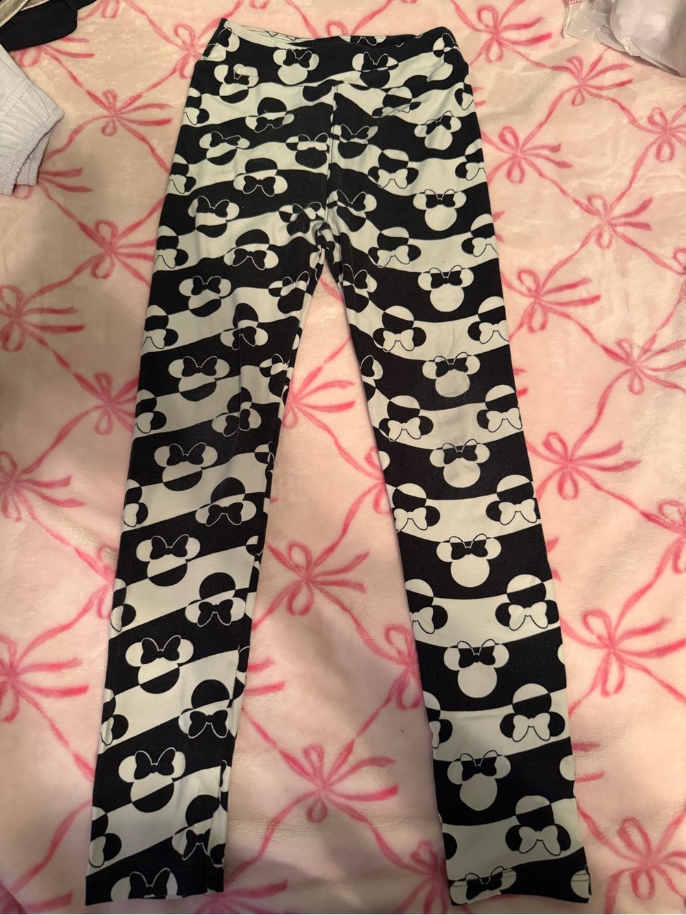 LuLaRoe Black and White Bow Head Pattern Kids Leggings